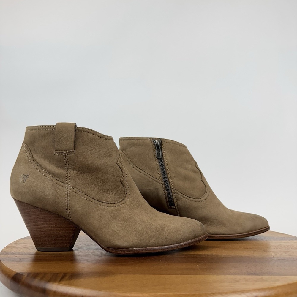 Womens Frye Reina Tan Nubuck Leather Heeled Western Ankle Boots Booties Size 9 M